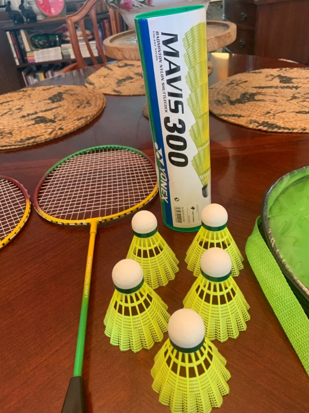 Yonex Mavis 300 Badminton Set image indicator(3)