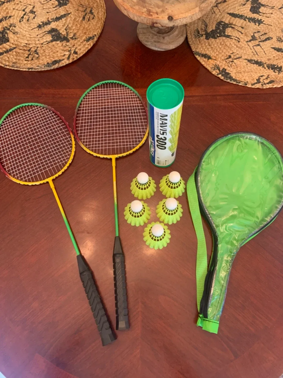 Yonex Mavis 300 Badminton Set image indicator(2)