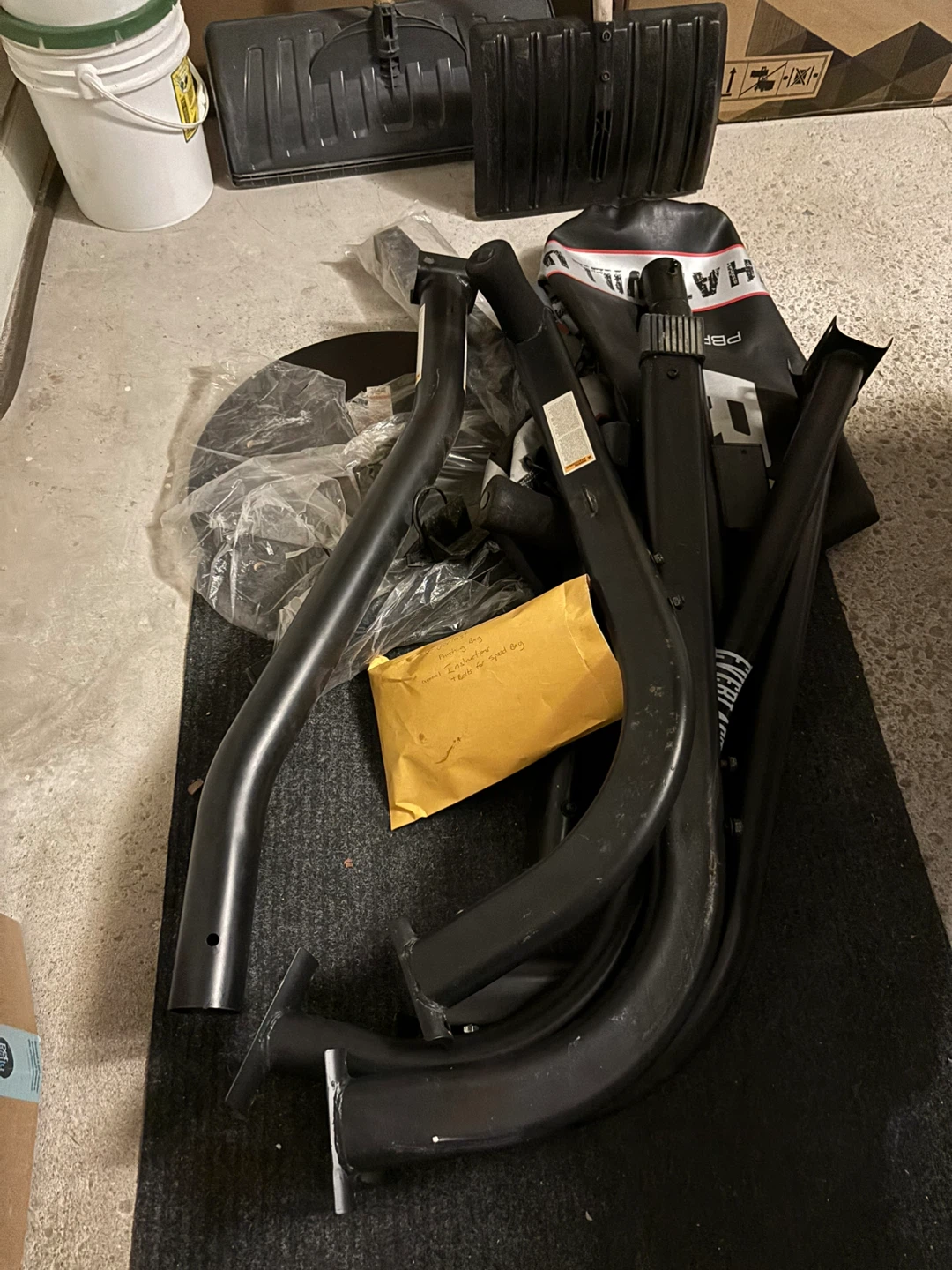 Everlast Heavy Bag Stand with Speed Bag Station