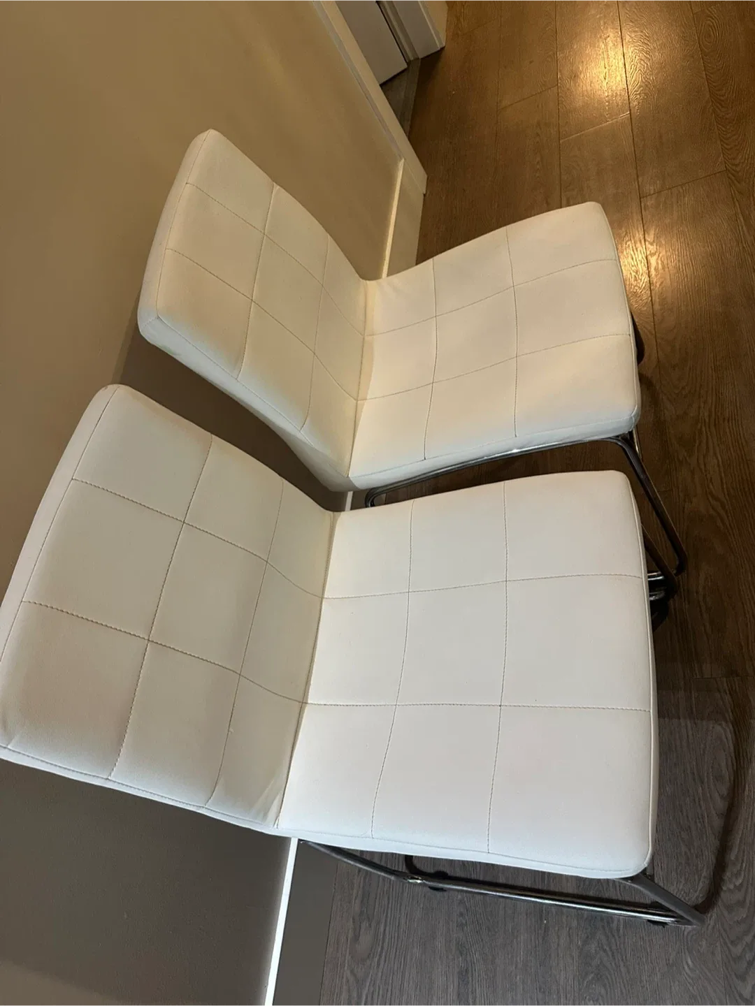 Dining Table with 2 Chairs and Bench image indicator(5)