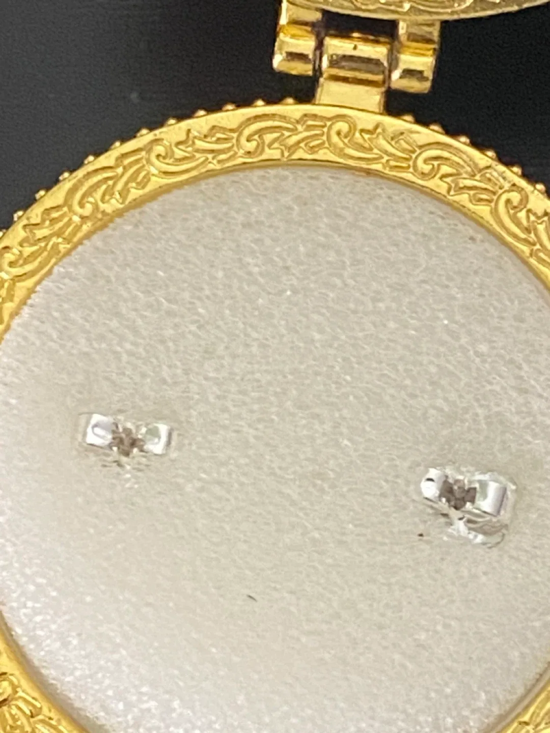 NEW! Avon Stunning CZ Stud Earrings in Santa ornament! image indicator(4)