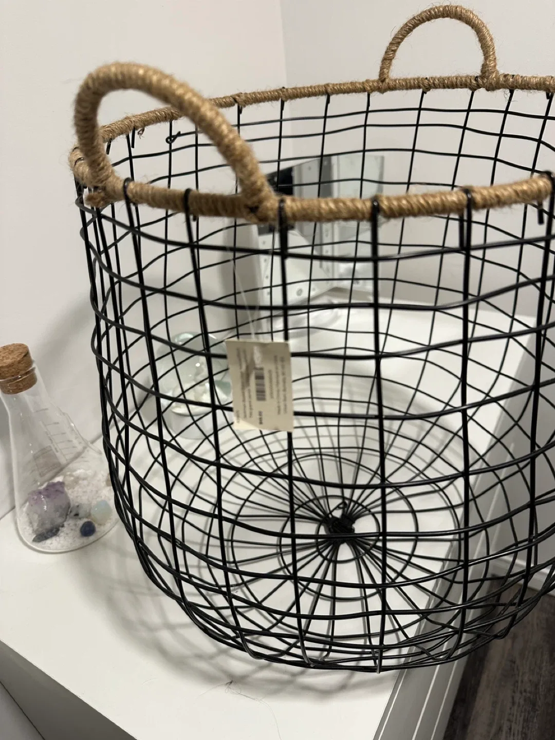 Urban Barn Black Wire Basket with Jute Handles image indicator(4)