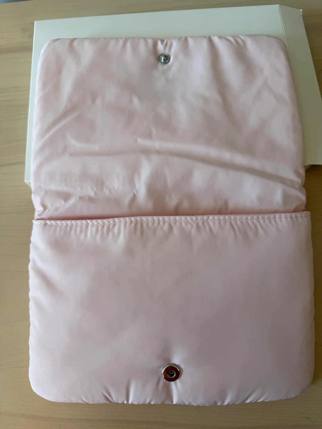 Dior Pouch Pink with Box  2 sets $60. Black Friday sales image indicator(2)