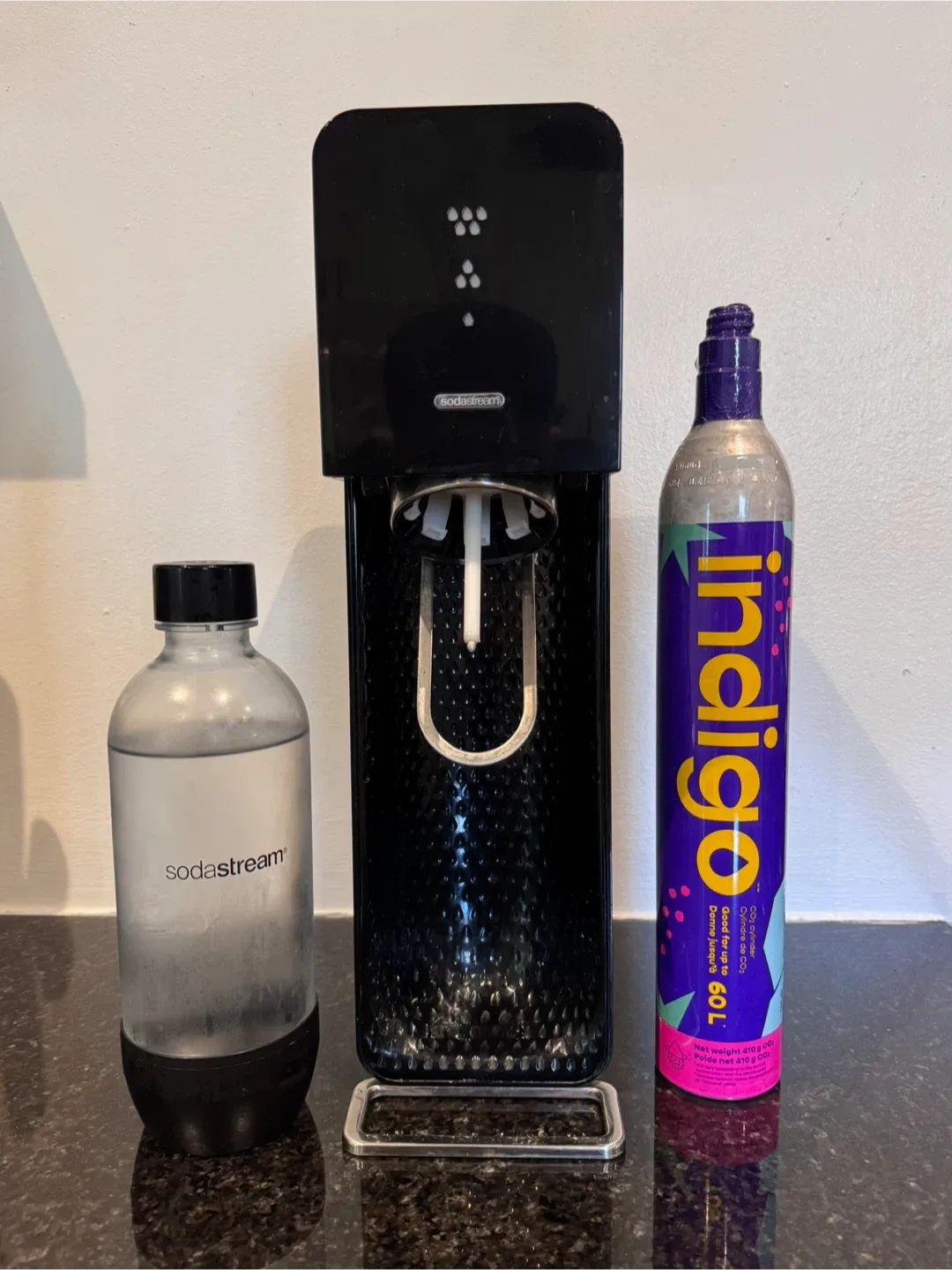 SodaStream with Indigo CO2 Cylinder thumbnail