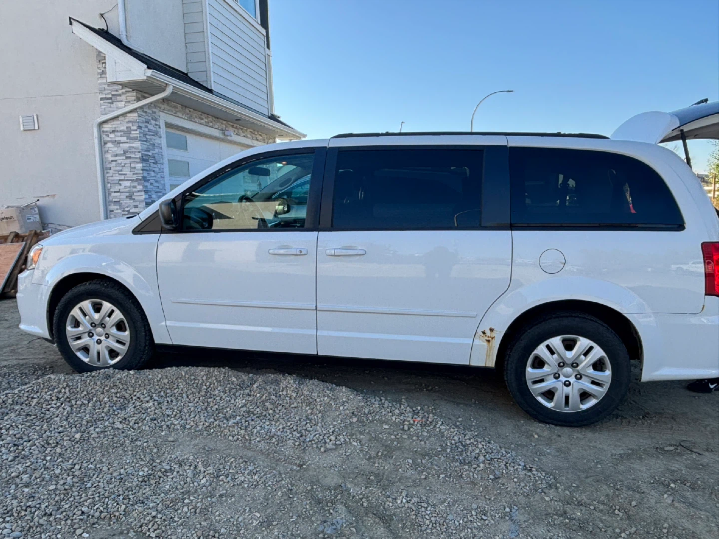 Dodge Caravan - photo 3