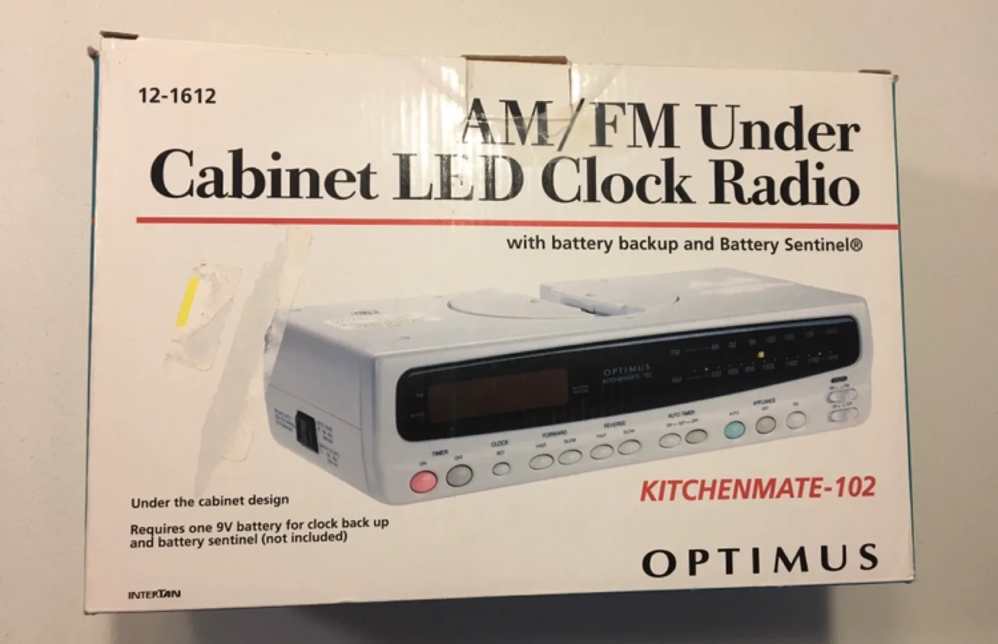 Optimus Kitchenmate-102 AM/FM Under Cabinet LED Clock Radio thumbnail