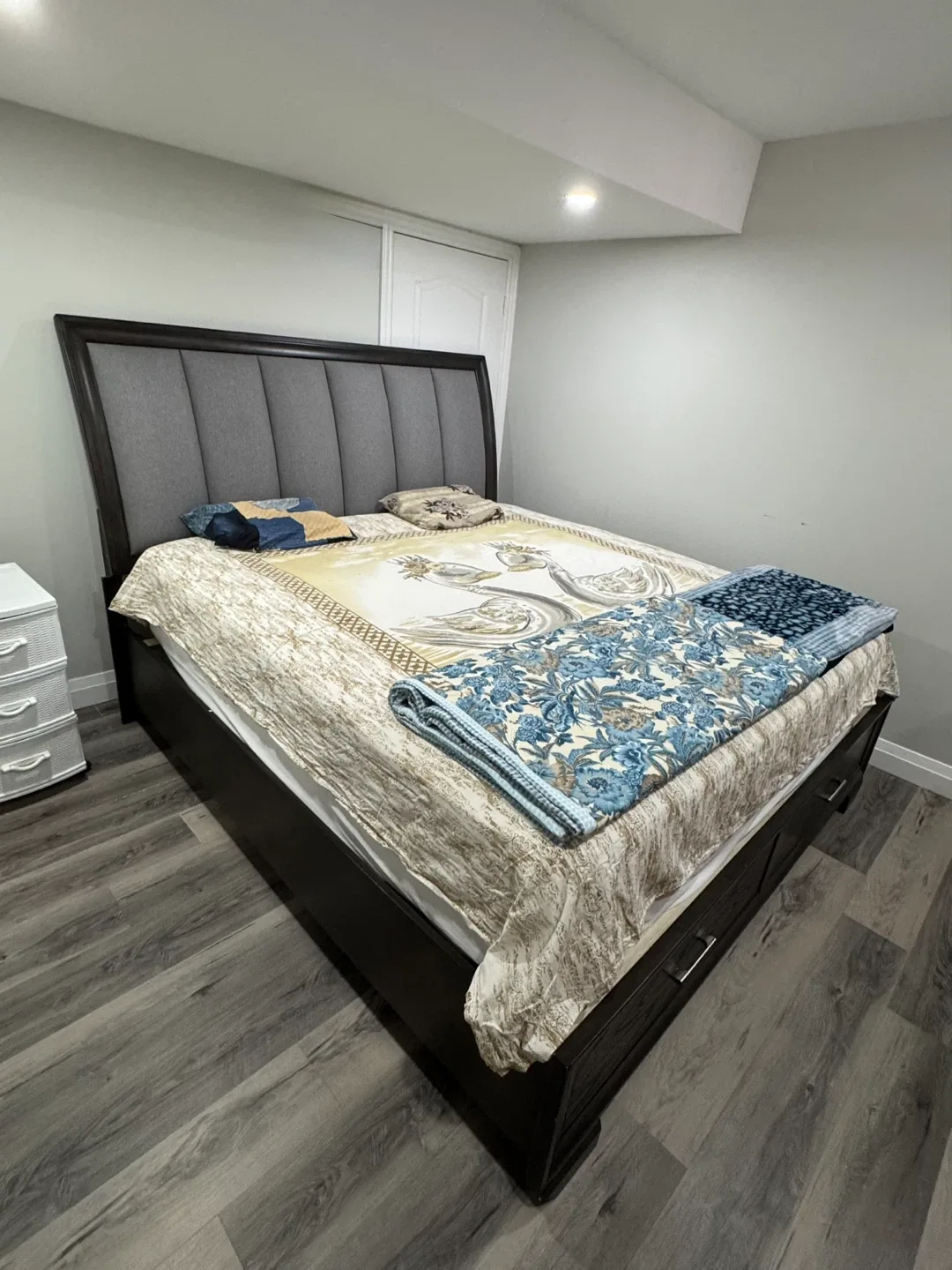 King Size Bed Frame with Headboard image indicator(2)