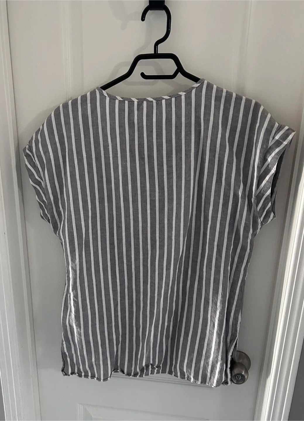 Ellen Tracy Linen Striped Top - Size M image indicator(3)