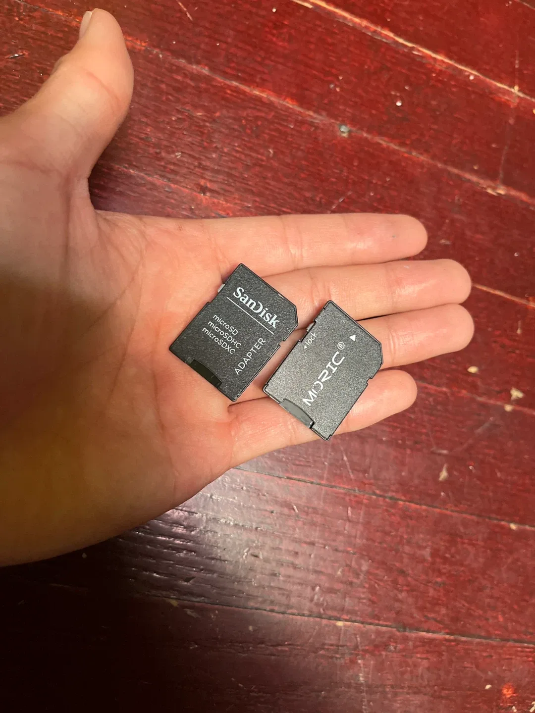 SanDisk MicroSD and MORIC MicroSD Adapter image indicator(2)