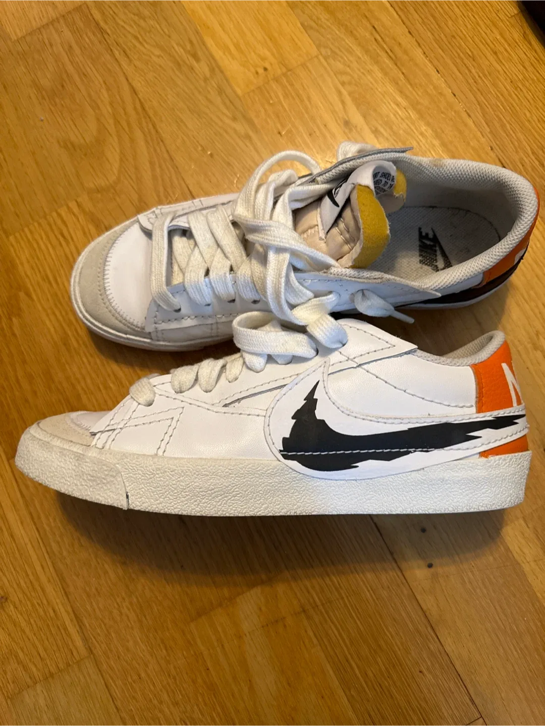 Nike Blazer Low '77 Jumbo White/Orange, US 9 image indicator(2)