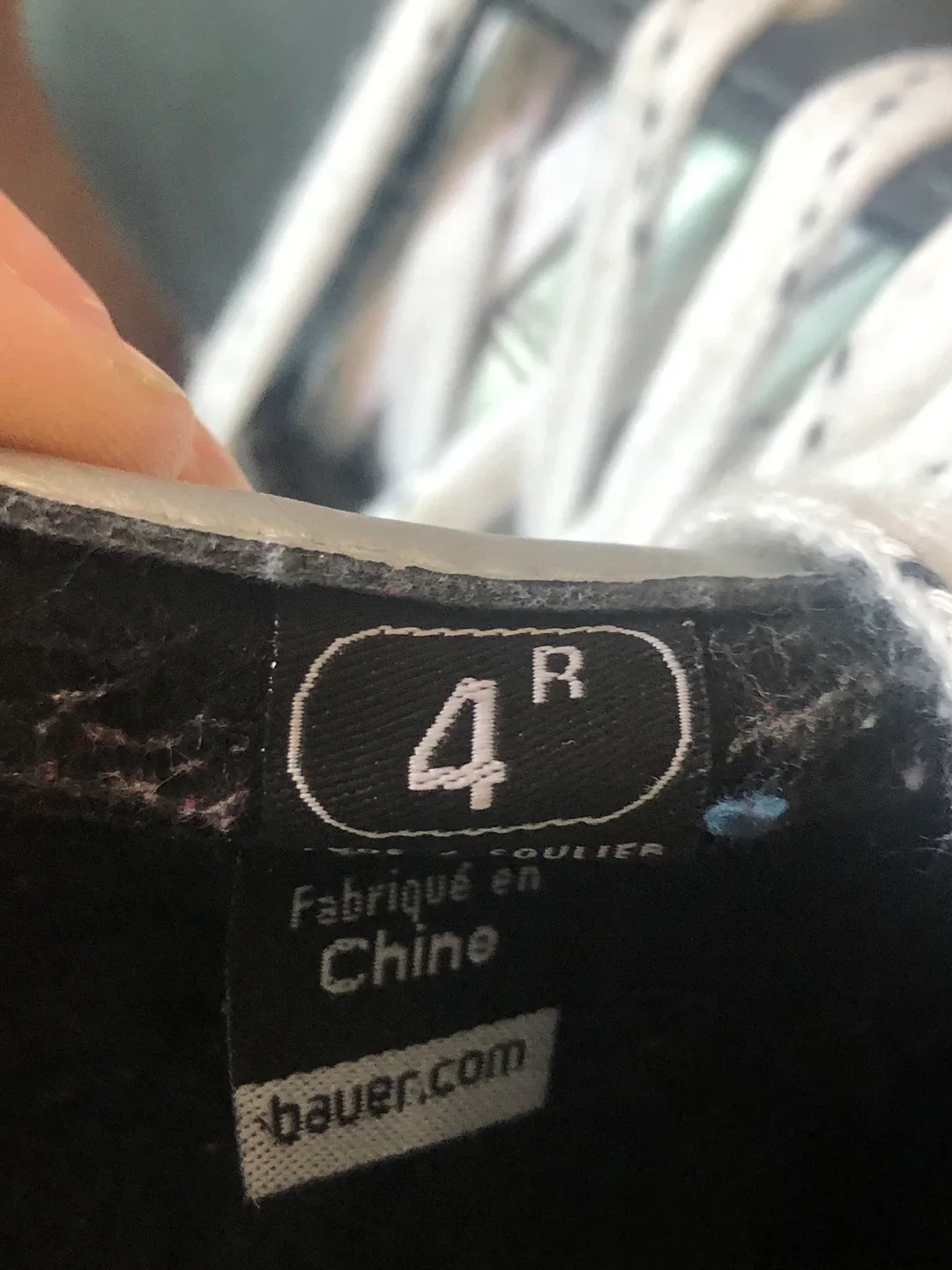 Boys Hockey Skates . Size 4r (shoe size 5) Bauer. image indicator(4)