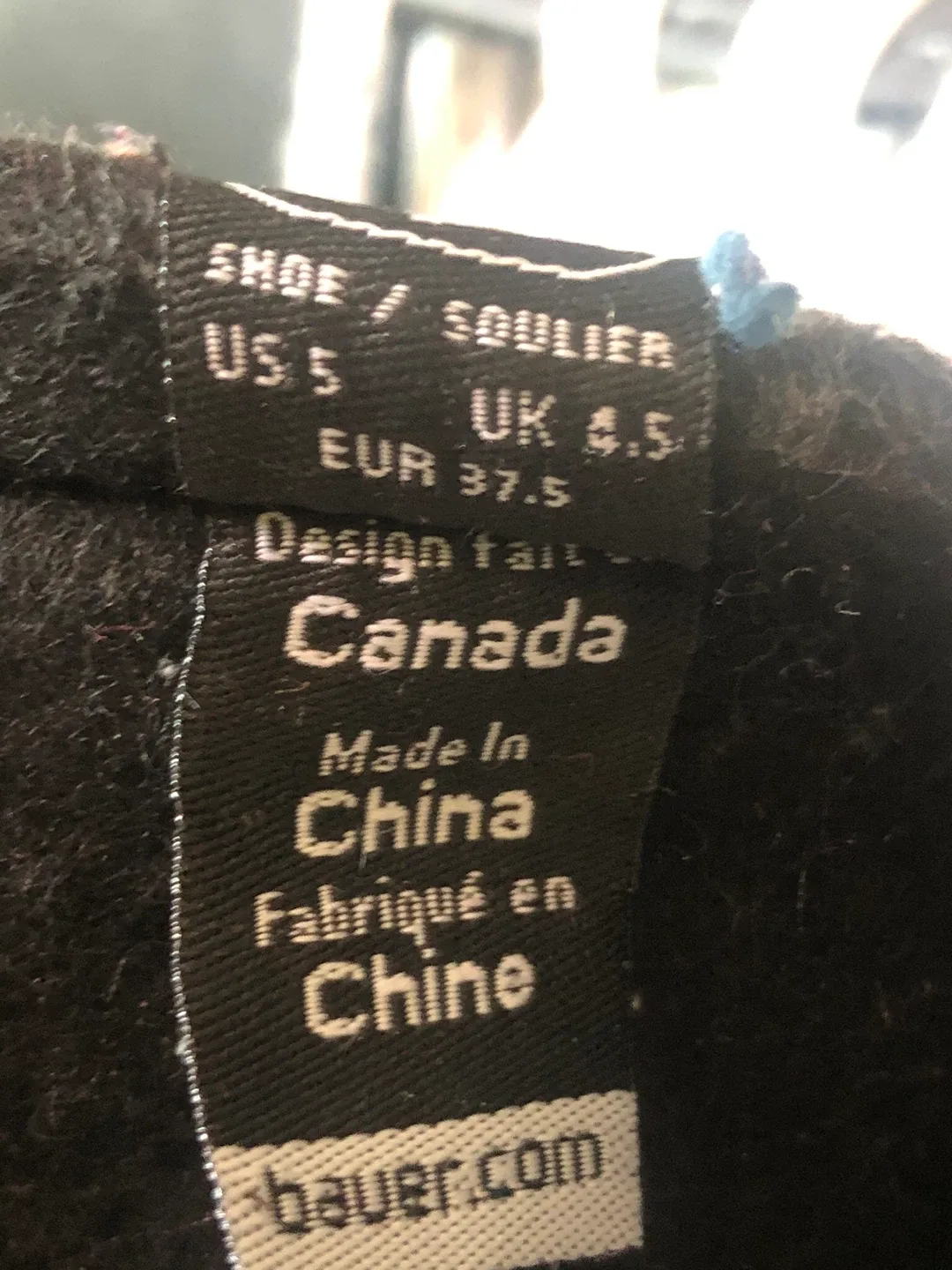 Boys Hockey Skates . Size 4r (shoe size 5) Bauer. image indicator(5)