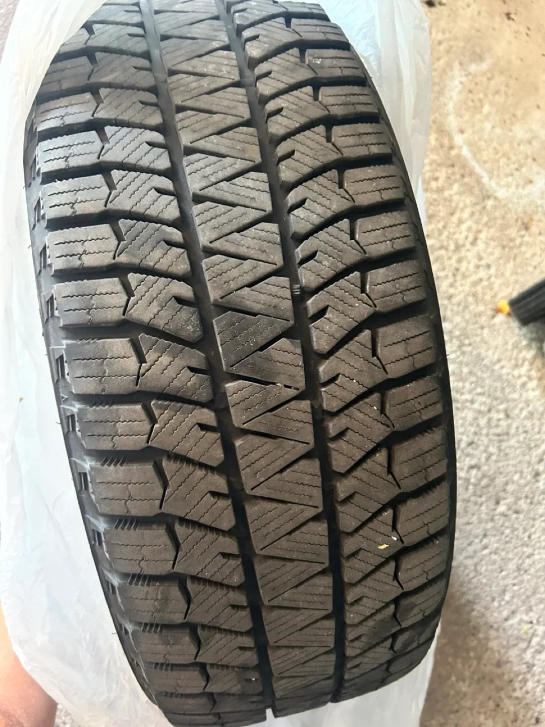 Mazda Rims & Bridgestone Blizzak WS90 Winter Tire 215/55R18 image indicator(4)