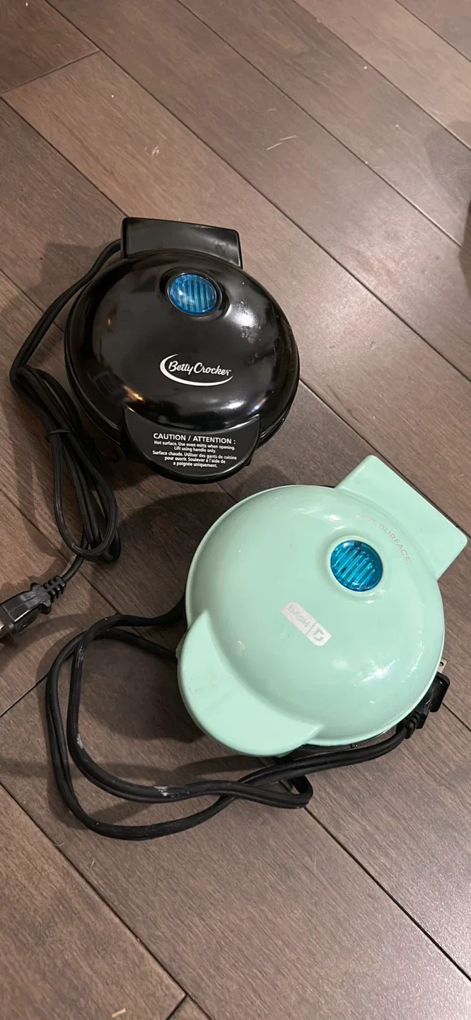 Betty Crocker & Dash Mini Waffle Makers thumbnail