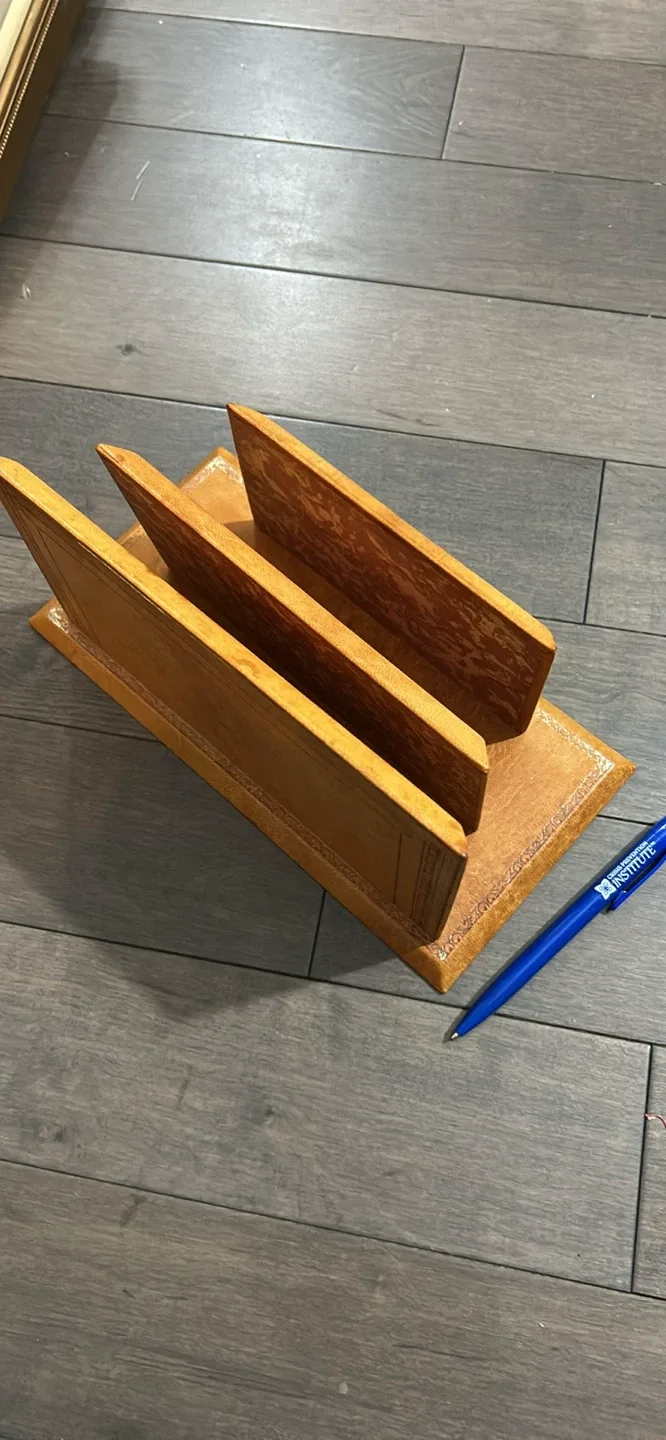 Leather Desk Organizer image indicator(2)