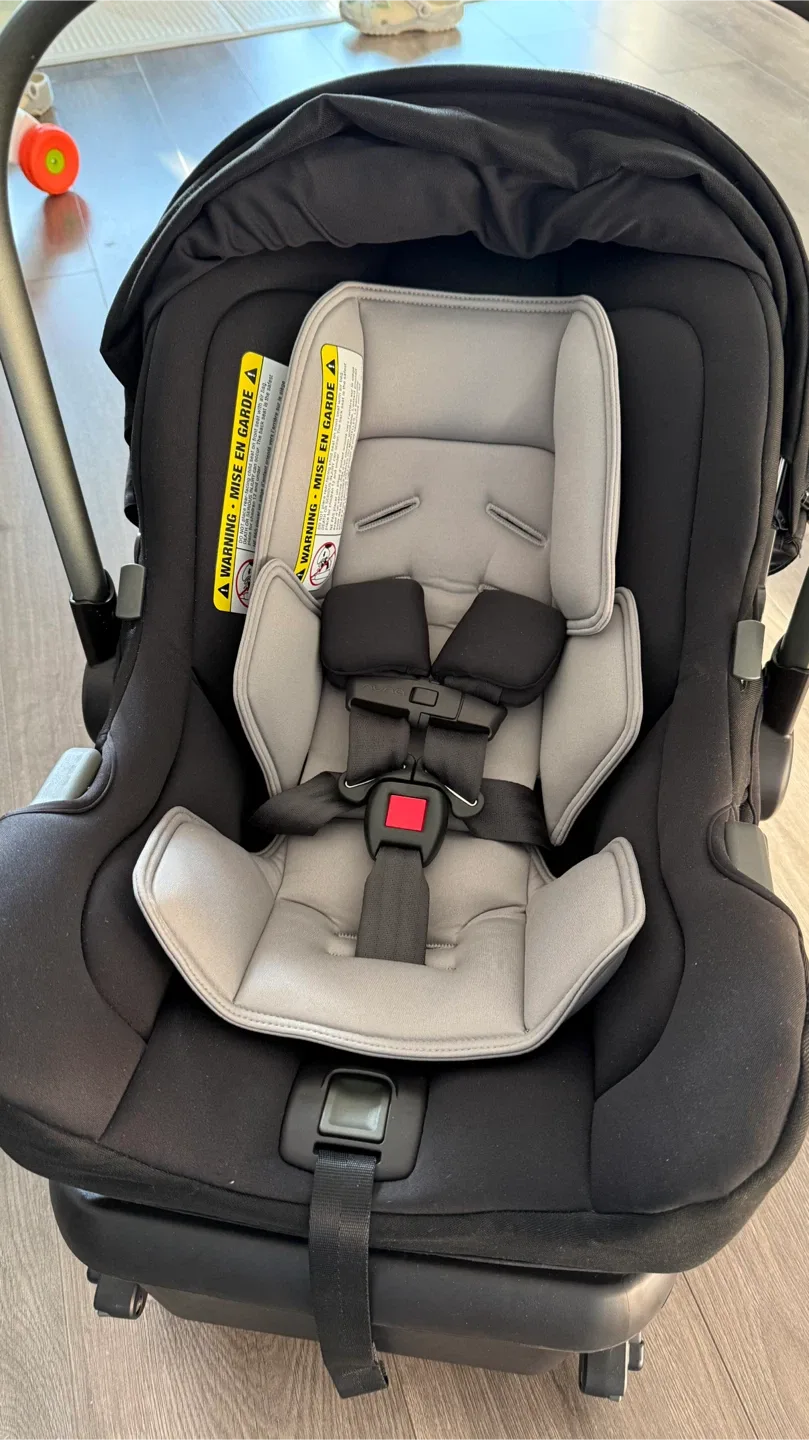 Nuna PIPA Infant Car Seat with Base thumbnail