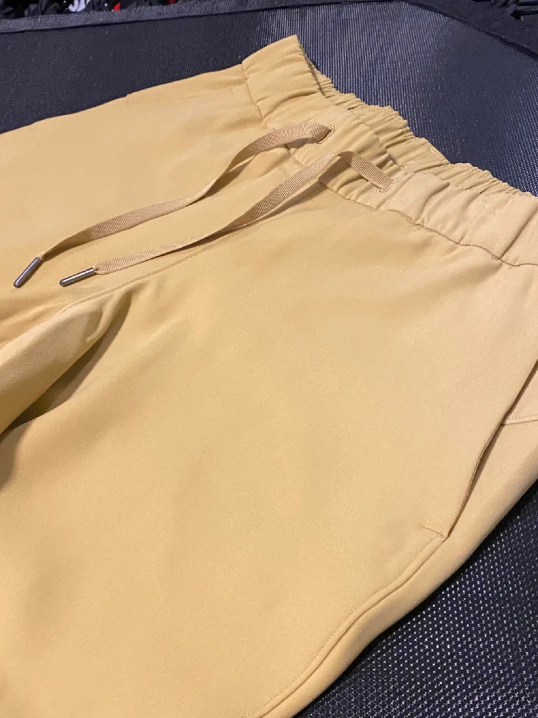 Lululemon cropped Pants Size 8 image indicator(2)