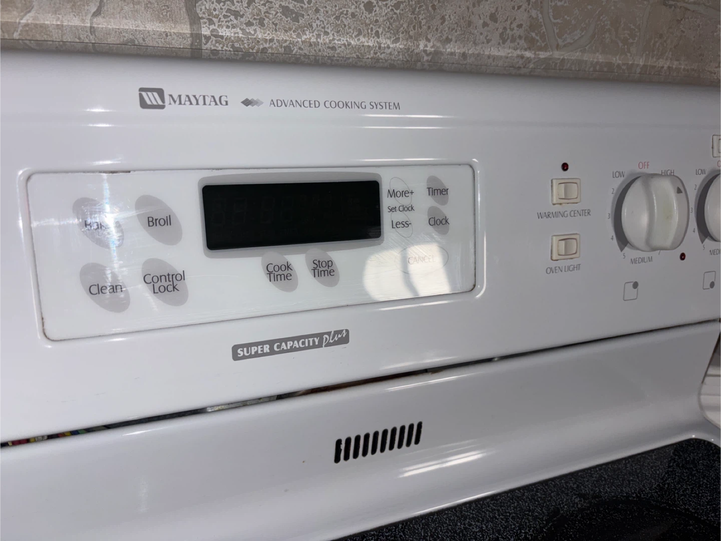 Maytag Advanced Cooking System Range - photo 3