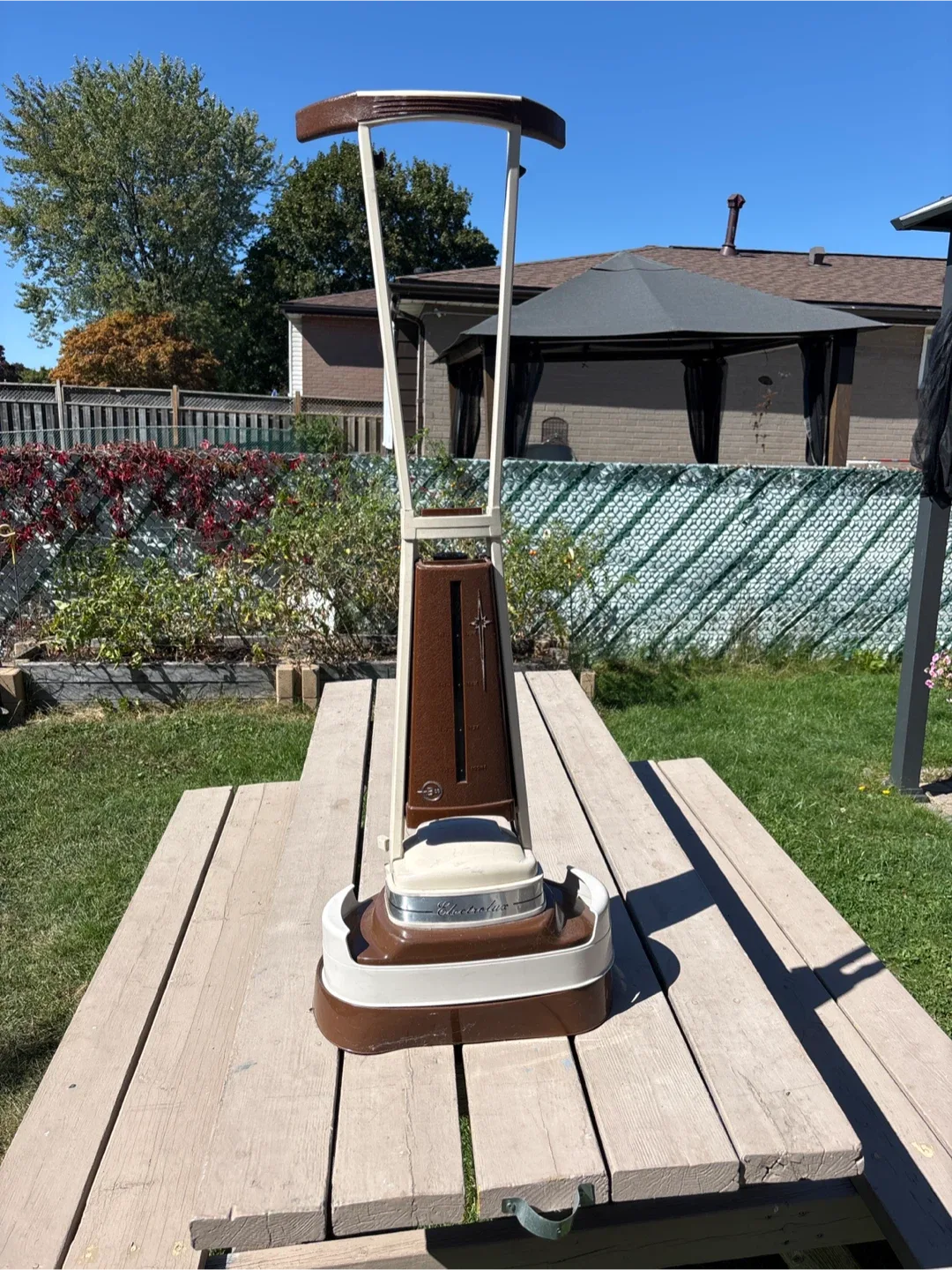 Vintage Electrolux Scrubber/Polisher thumbnail