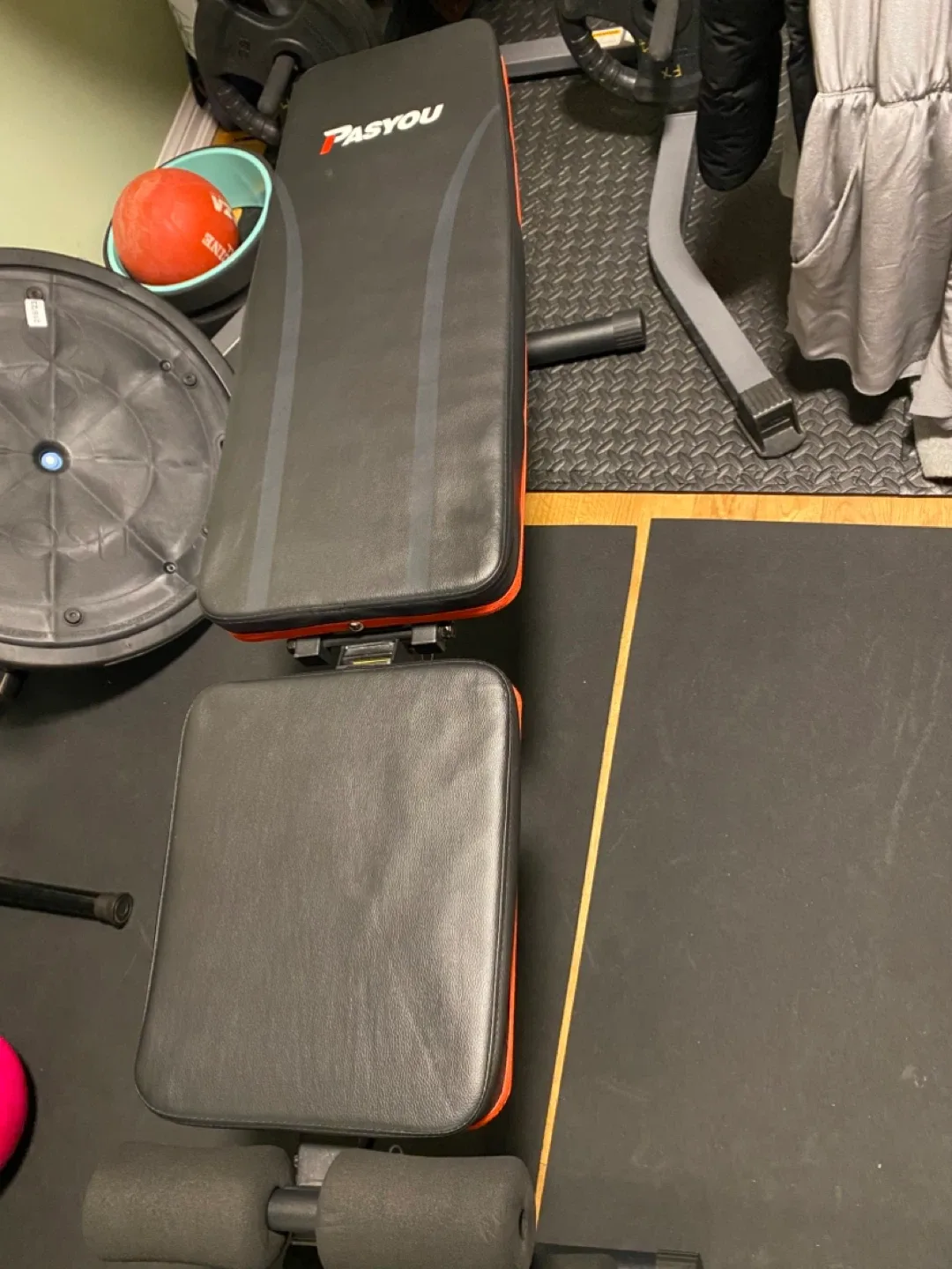 Pasyou Adjustable Weight Bench thumbnail