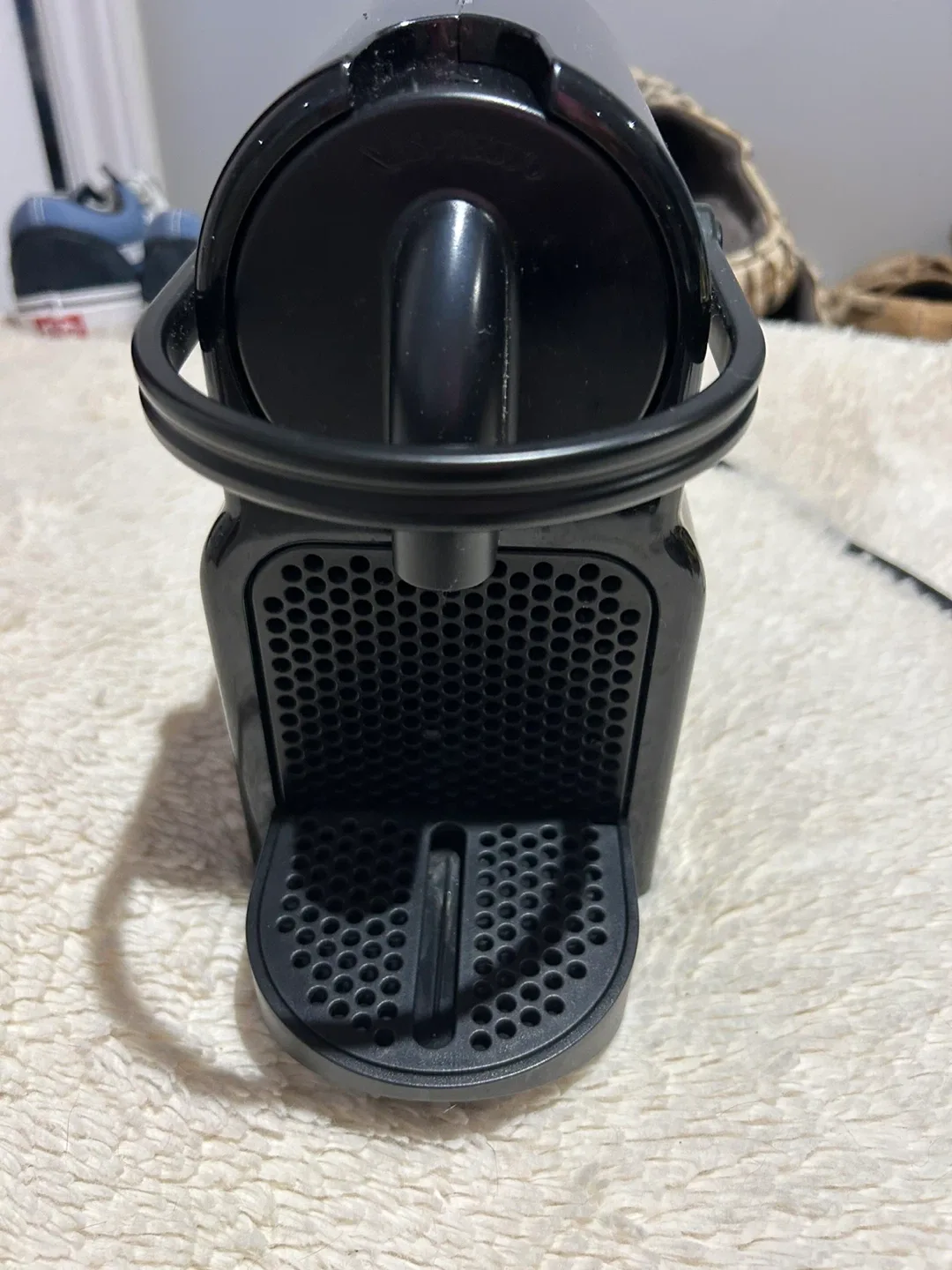 Nespresso Inissia Coffee Maker - Black thumbnail