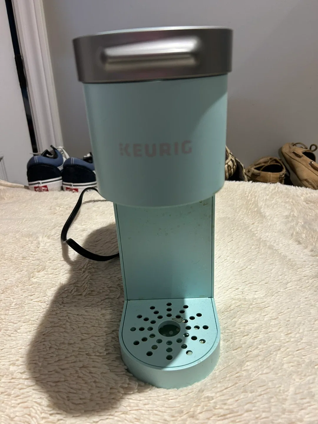 Keurig Single Serve Coffee Maker thumbnail