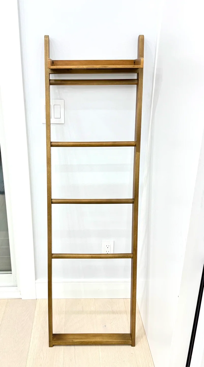 Solid Wood Ladder for throw blankets or towels - Brown thumbnail