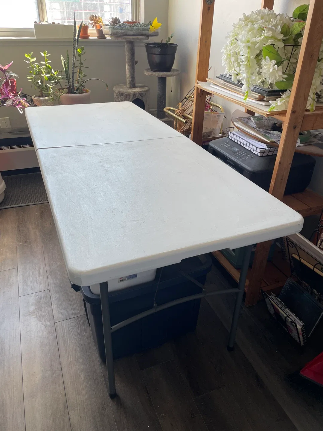 Folding Table thumbnail