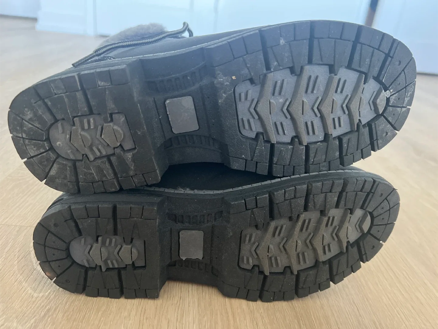 Black Winter Boots - Size 8 image indicator(3)