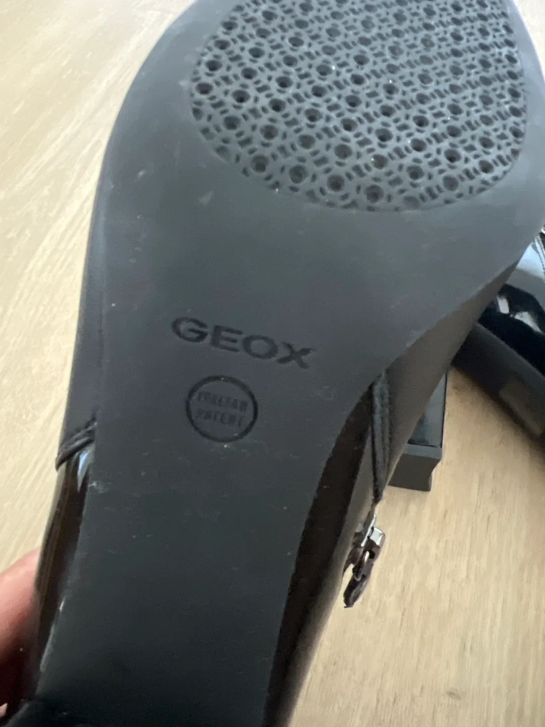 Geox Black Leather Heeled Ankle Boots image indicator(4)