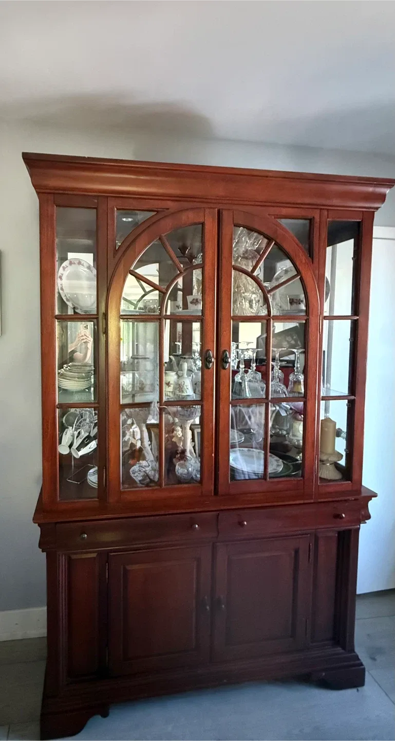 Wooden China Cabinet image indicator(2)