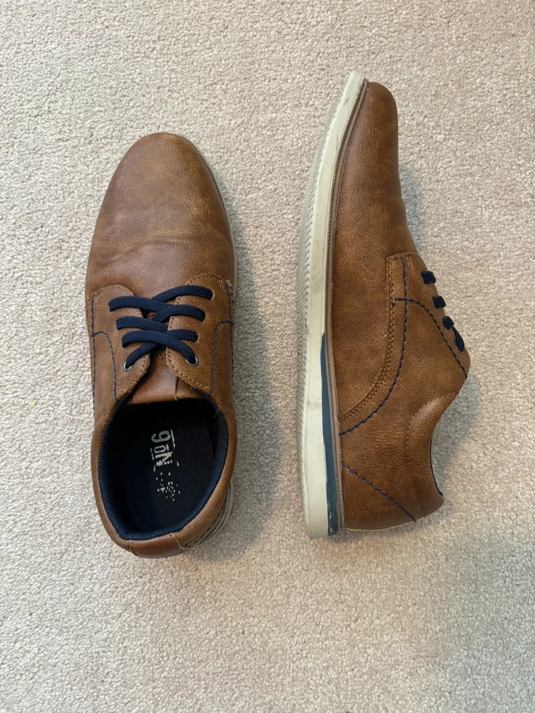 No. 6 Owen Men's Dress Shoes, Size 8.5 image indicator(3)