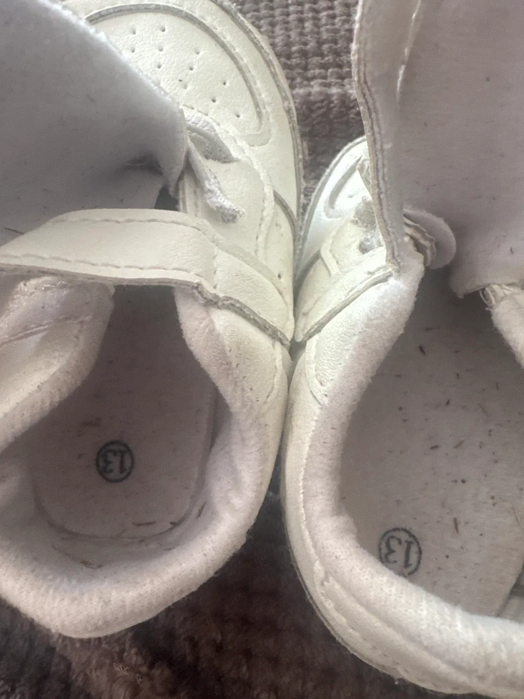 #freecycle White Baby Shoes - Size 13 image indicator(3)