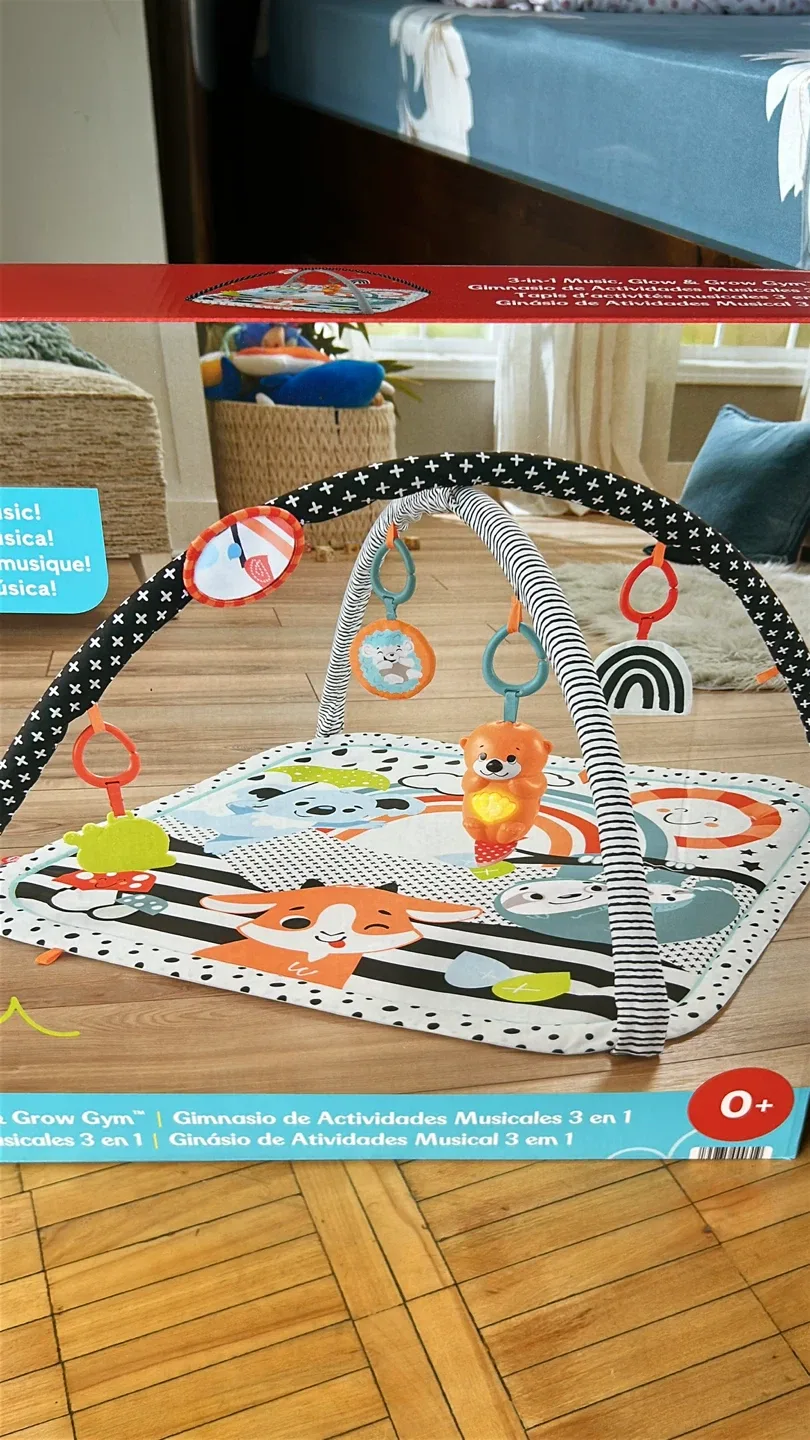 Fisher-Price 3-in-1 Music, Glow & Grow Gym