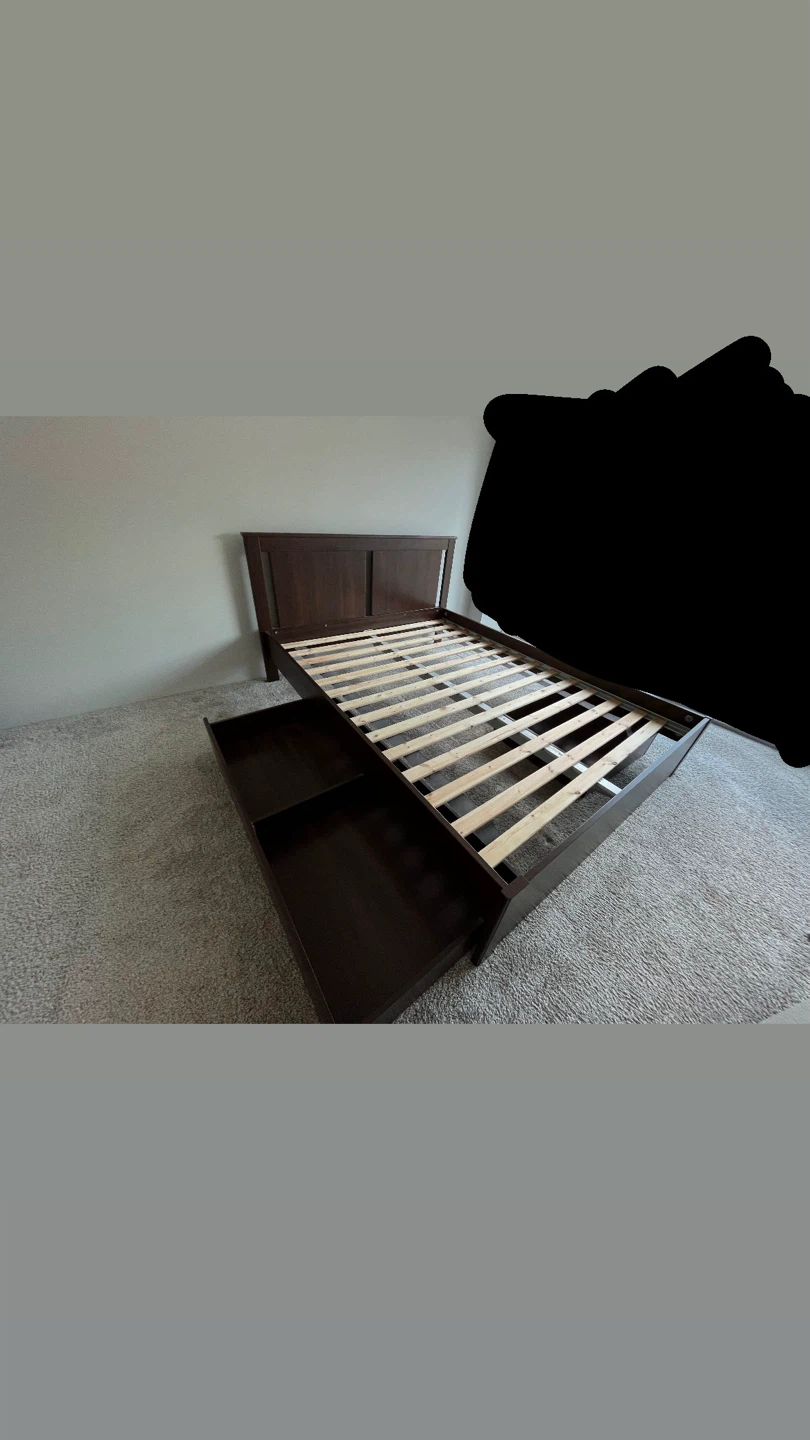 【Queen Size Bed Frame with Nightstand/IKEA】good condition✨