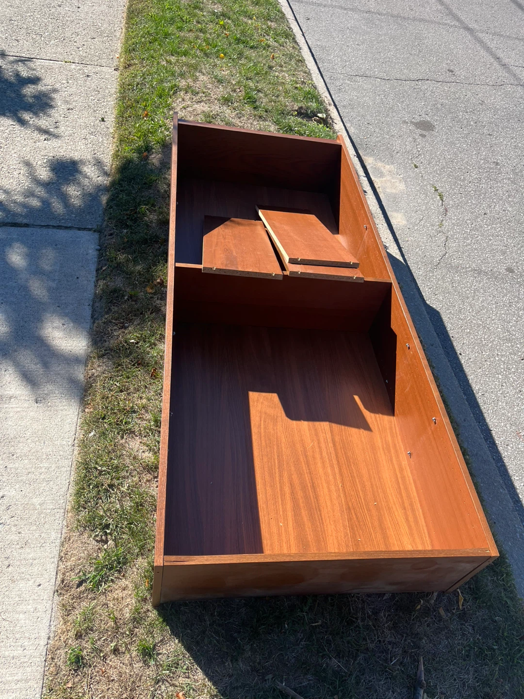Free Bookshelf - photo 2