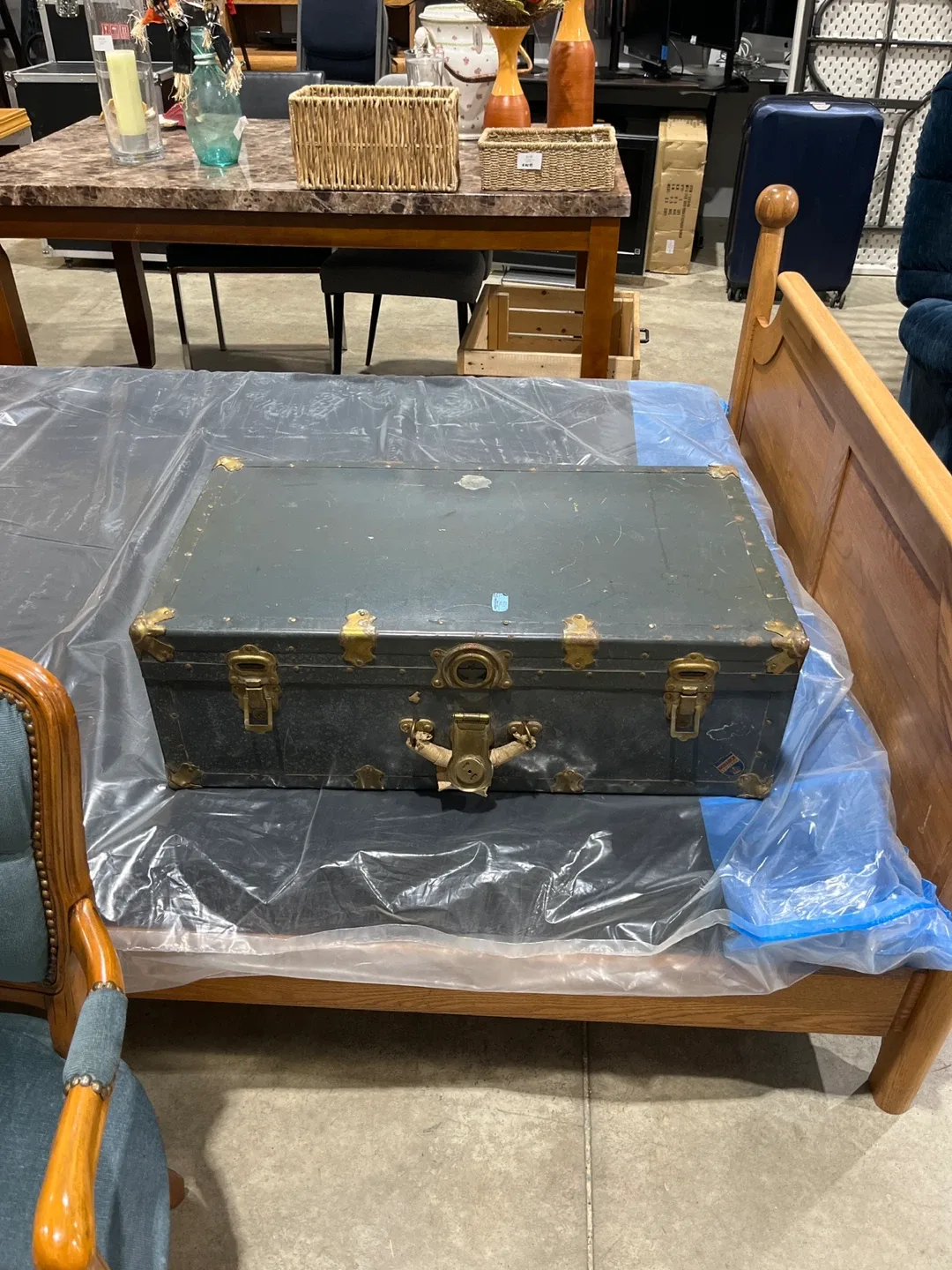 Vintage Trunk thumbnail
