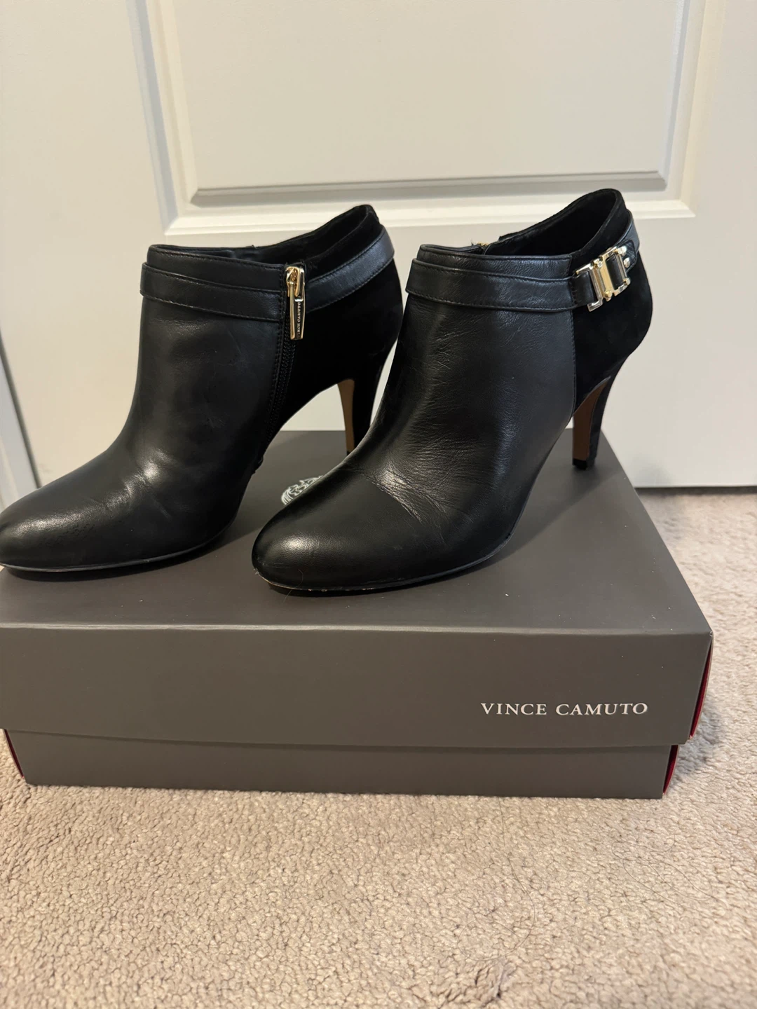 Vince Camuto Black Leather Heeled Booties - photo 2