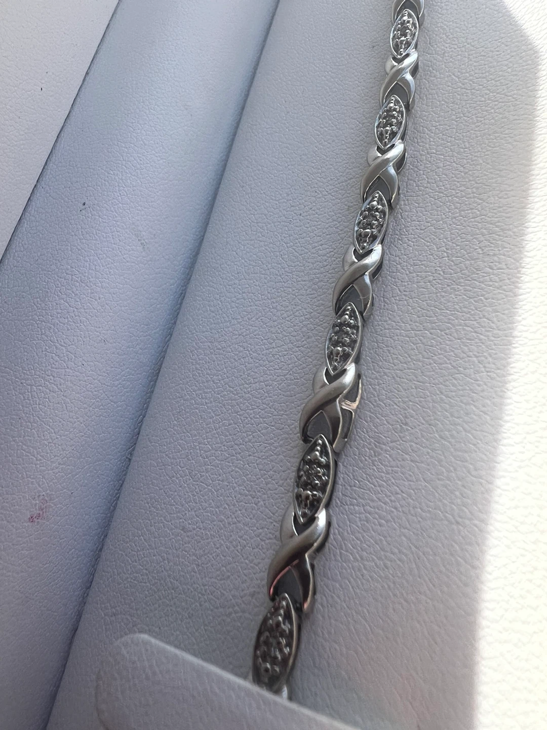 10K White Gold Diamond Accent Bracelet