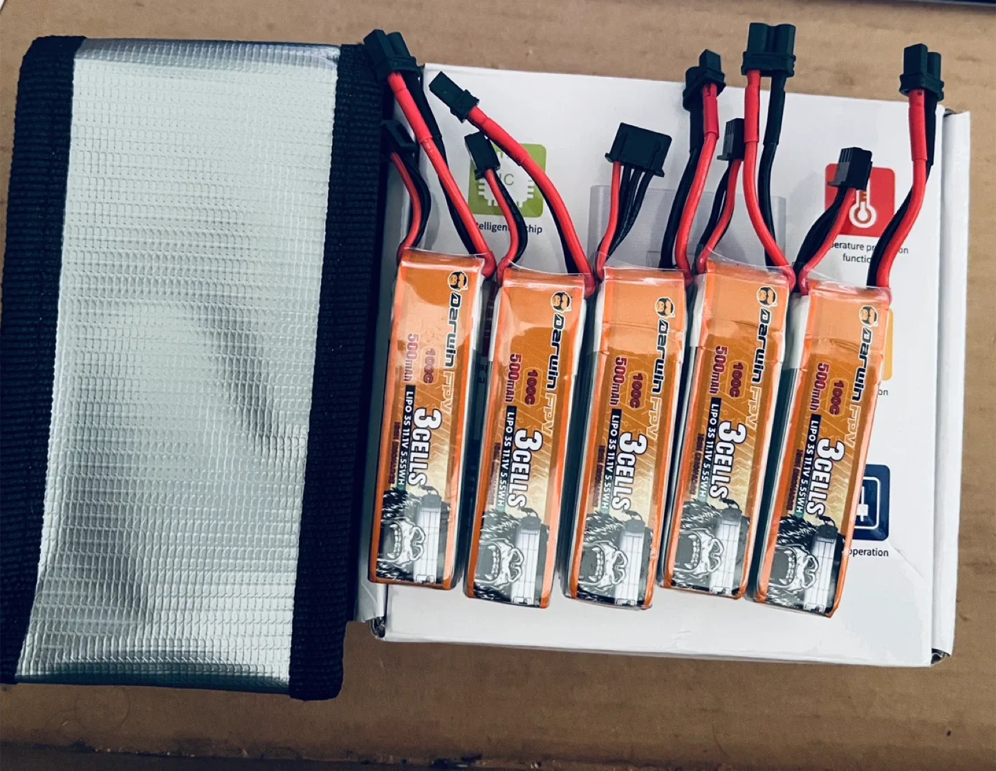 DarwinFPV 3S 500mAh LiPo Batteries (5) & HotRC Charger thumbnail