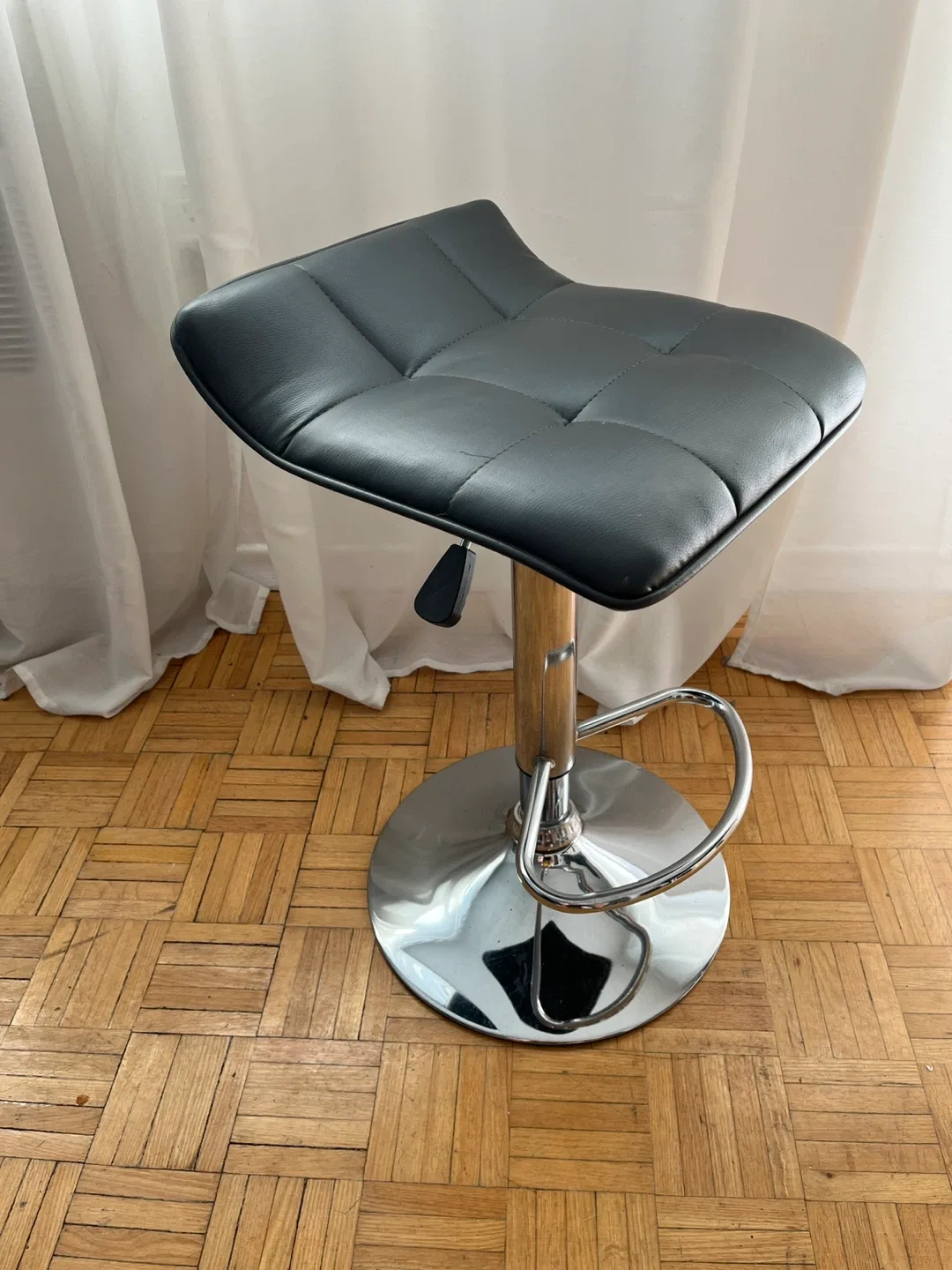 Black Adjustable Height Bar Stool image indicator(3)