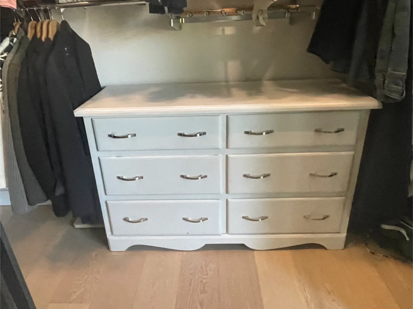 Solid oak dresser thumbnail