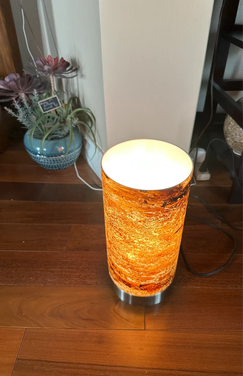 Decorative Accent Table Lamp image indicator(2)