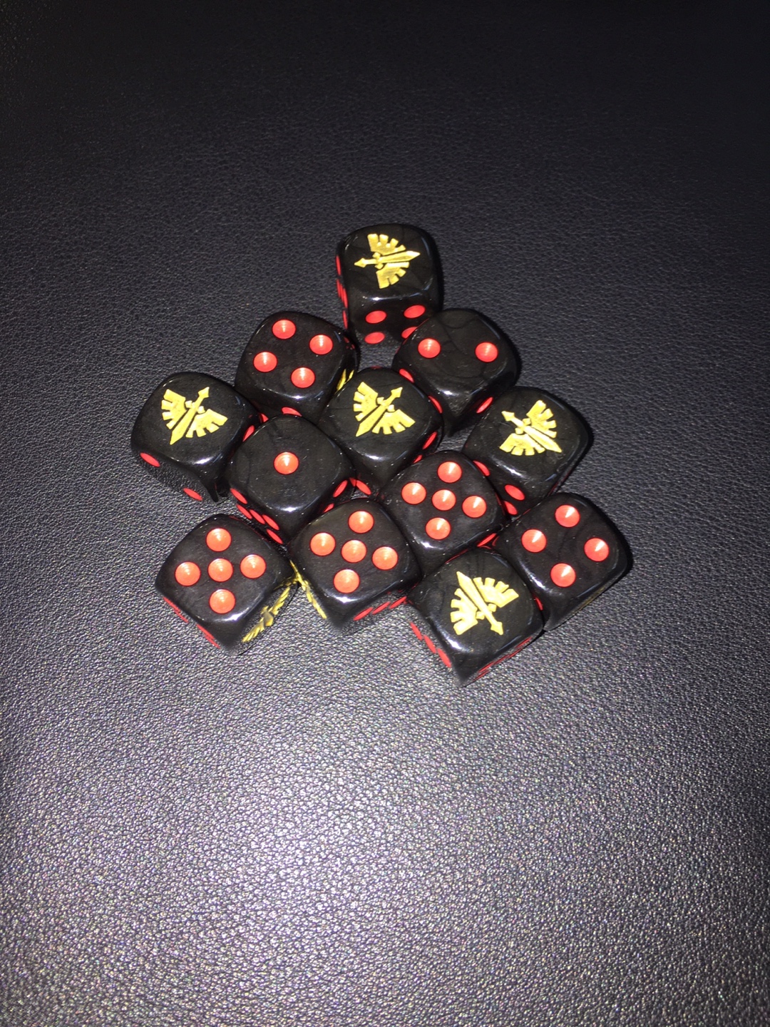 Warhammer 40k Dice Set - Dark Angles - photo 2