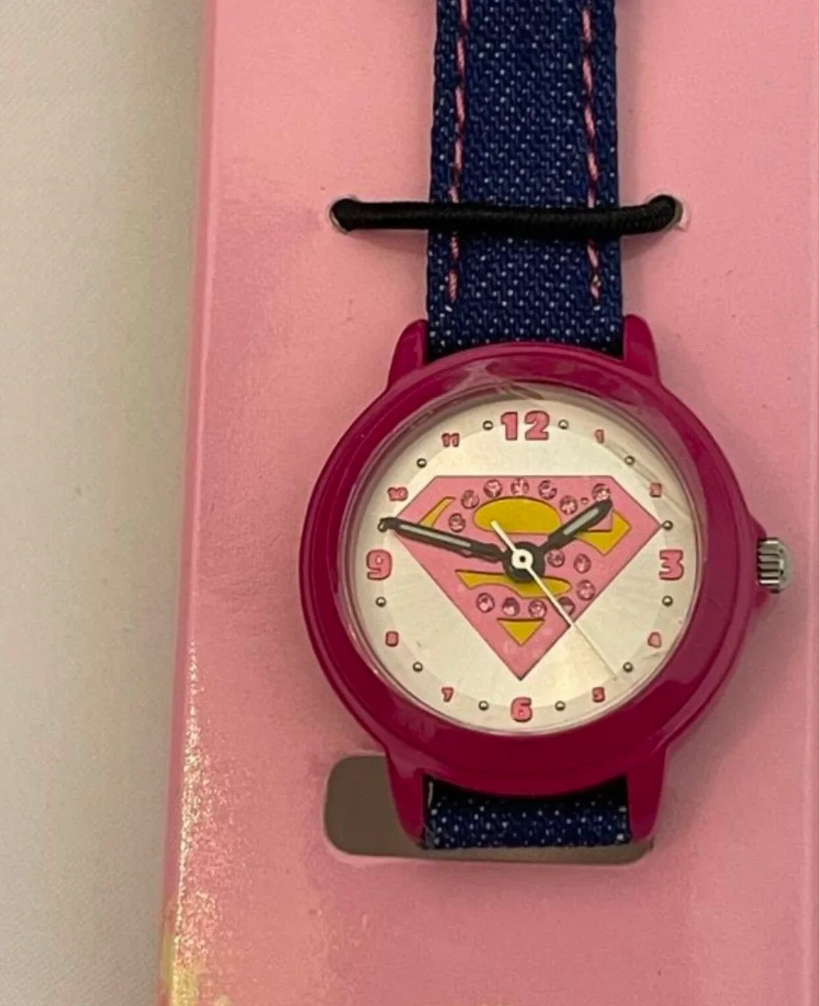 New Women’s DC Comics Watch - Supergirl image indicator(2)