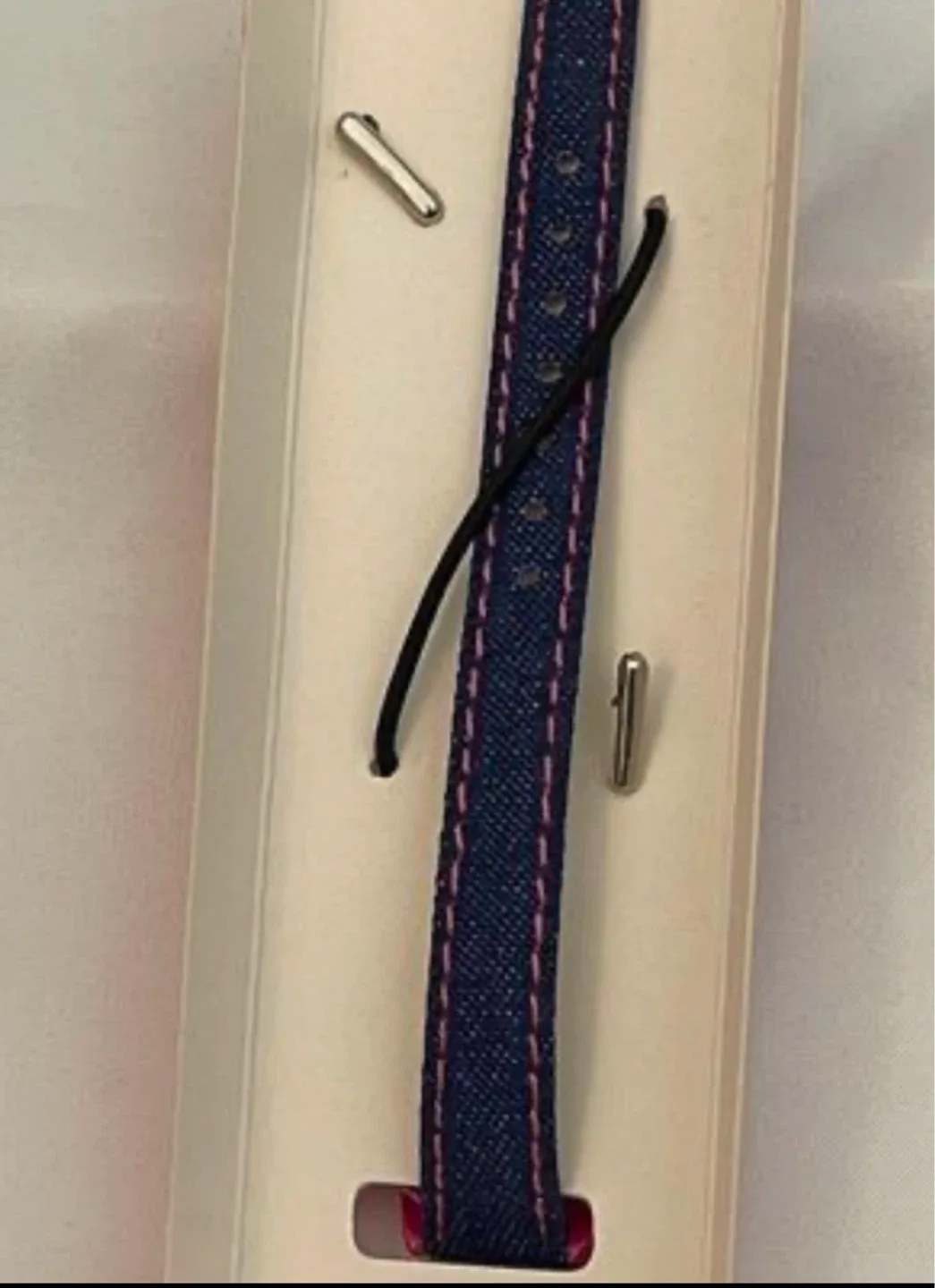 New Women’s DC Comics Watch - Supergirl image indicator(3)