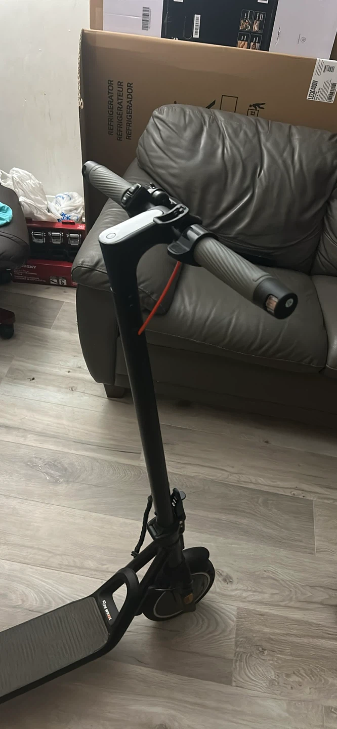 5th Wheel v20 Pro electric scooter
