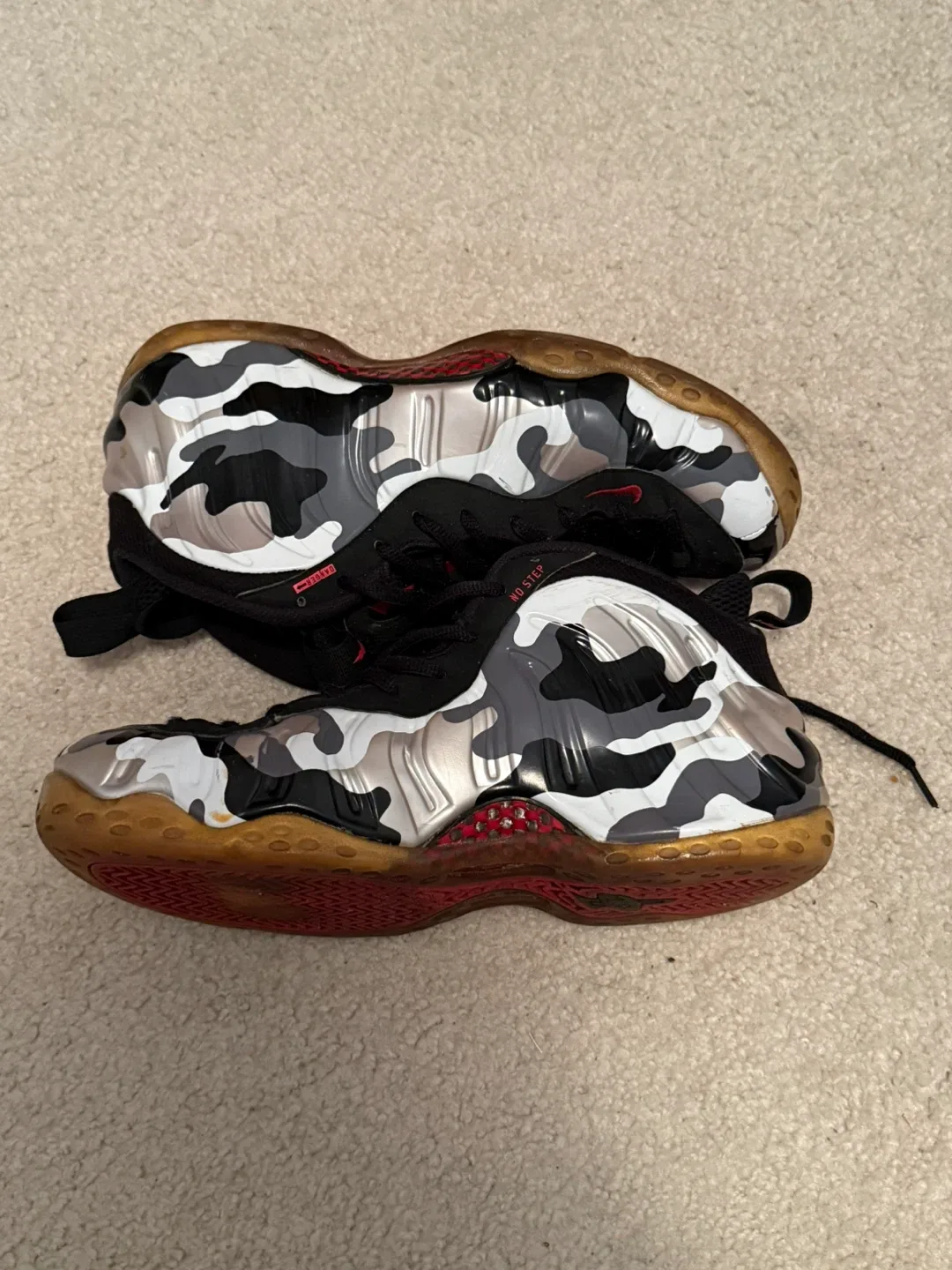 Nike Air Foamposite Shoes image indicator(4)