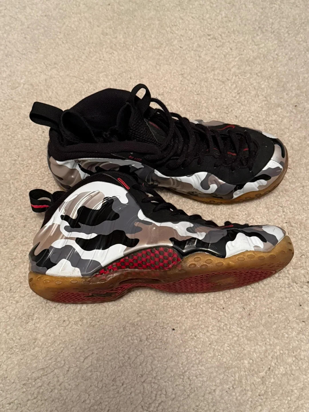 Nike Air Foamposite Shoes image indicator(6)