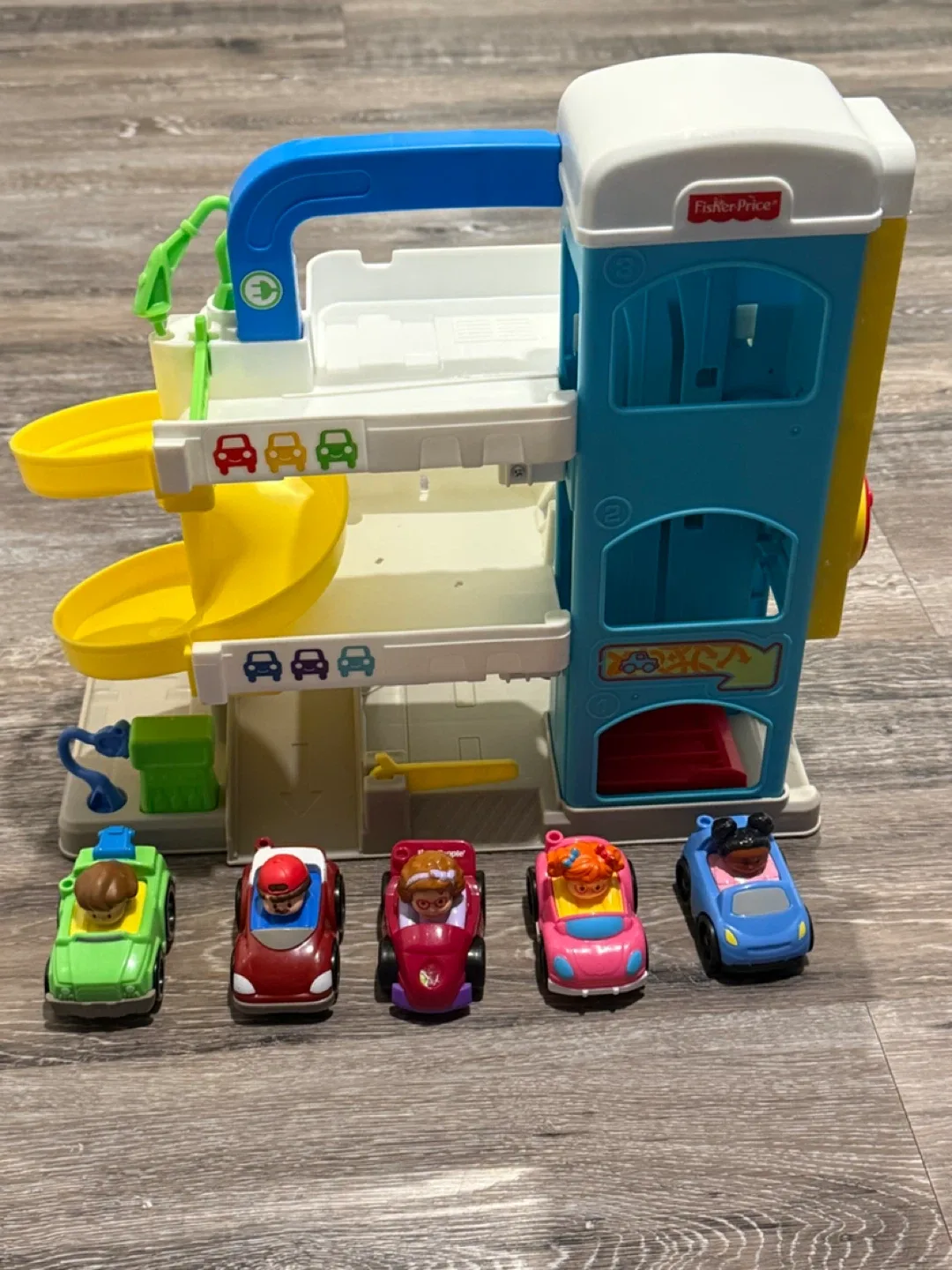 #4 Fisher-Price Little People Helpful Garage thumbnail